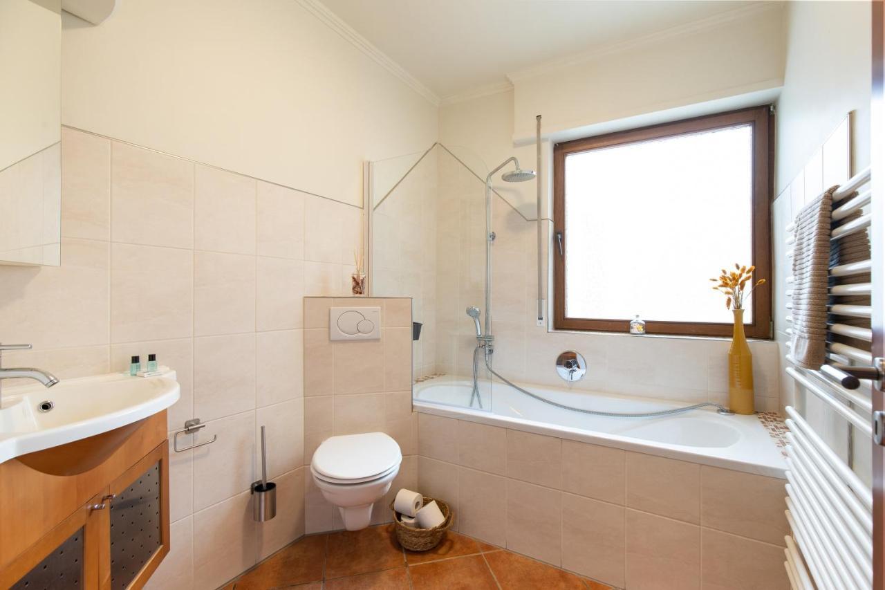 Appartamento Haus Blaue Traube Mit Moselblick Ediger-Eller Esterno foto