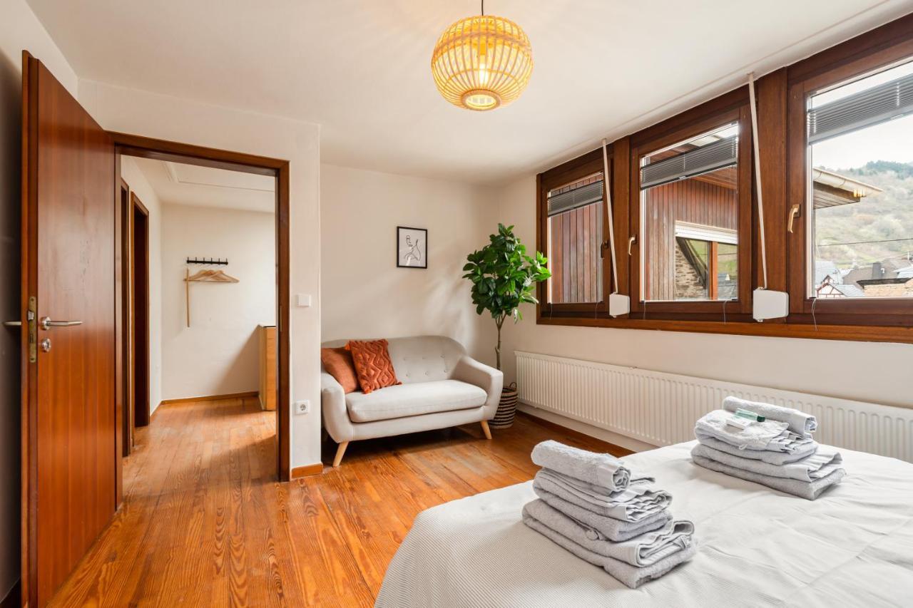 Appartamento Haus Blaue Traube Mit Moselblick Ediger-Eller Esterno foto