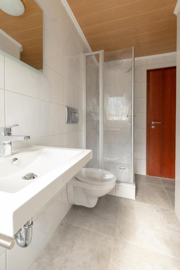Appartamento Haus Blaue Traube Mit Moselblick Ediger-Eller Esterno foto